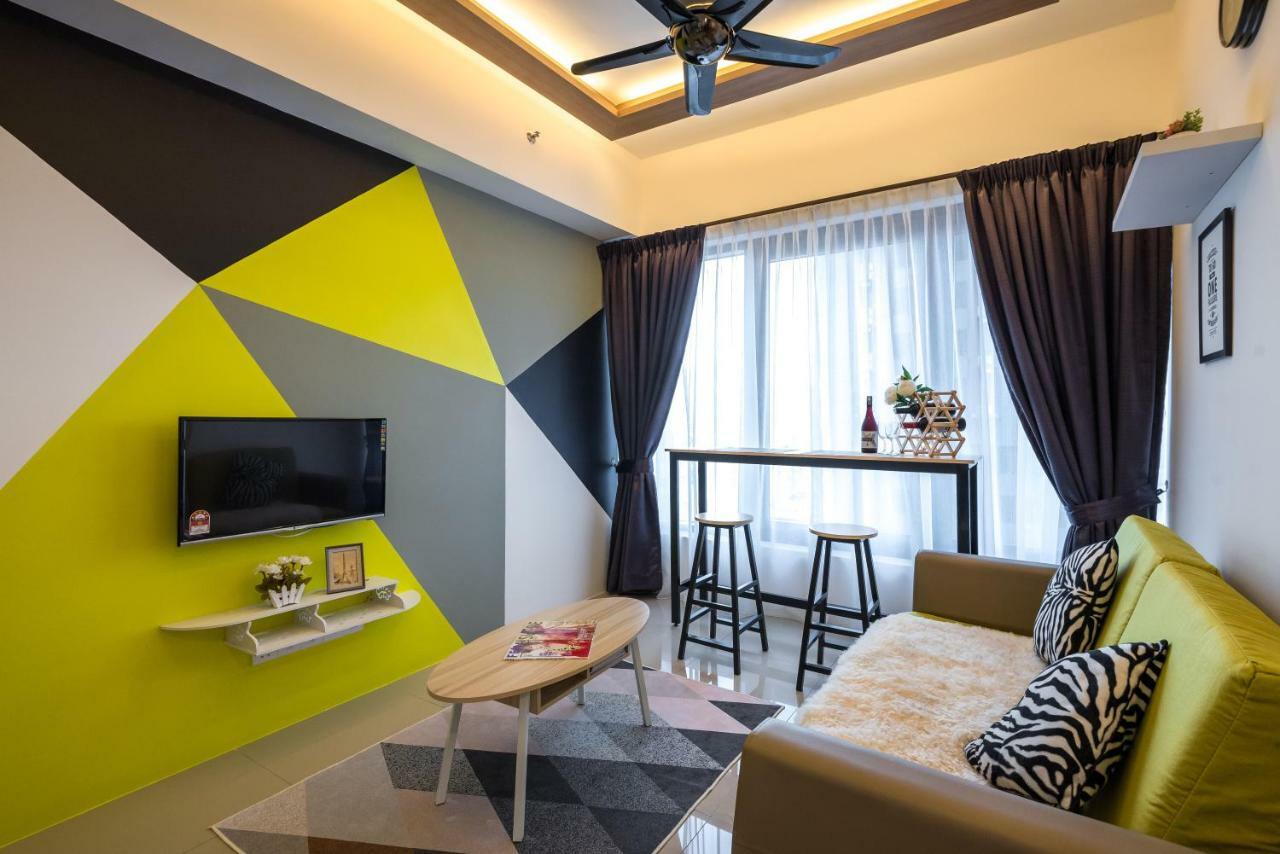 Love Come Home @ Japan-European Style Homestay George Town Exterior foto
